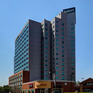 Radisson Hotel&Suites Fallsview